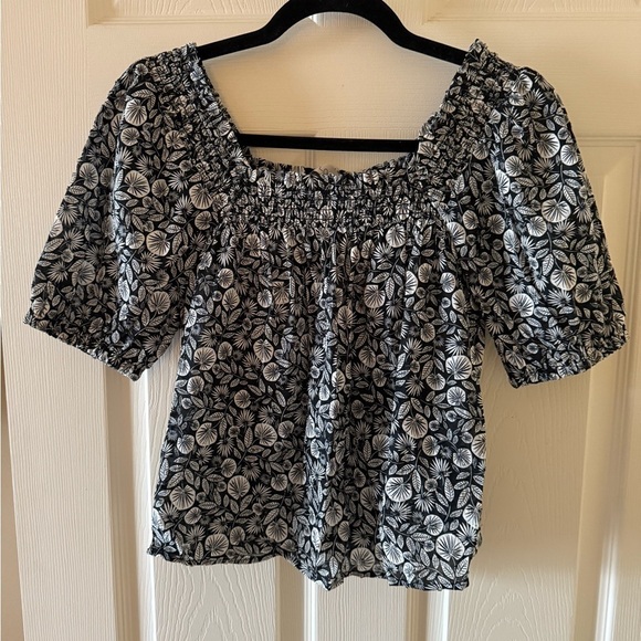 LOFT Tops - Loft blouse • Women’s SP